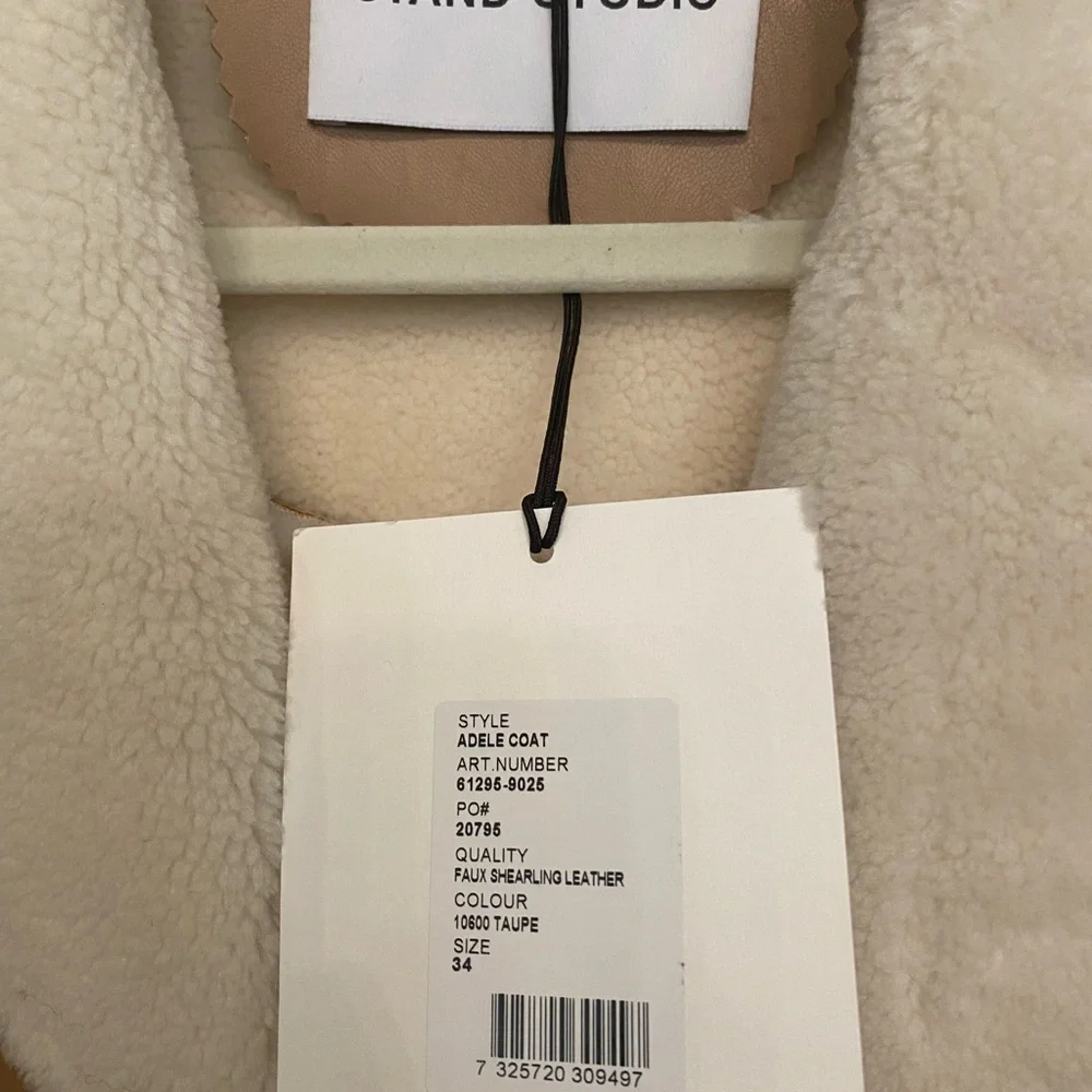 Stand Studio - Picture 5 of 5